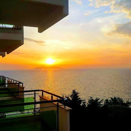 Deni Sea View Apartment فلورا المظهر الخارجي الصورة
