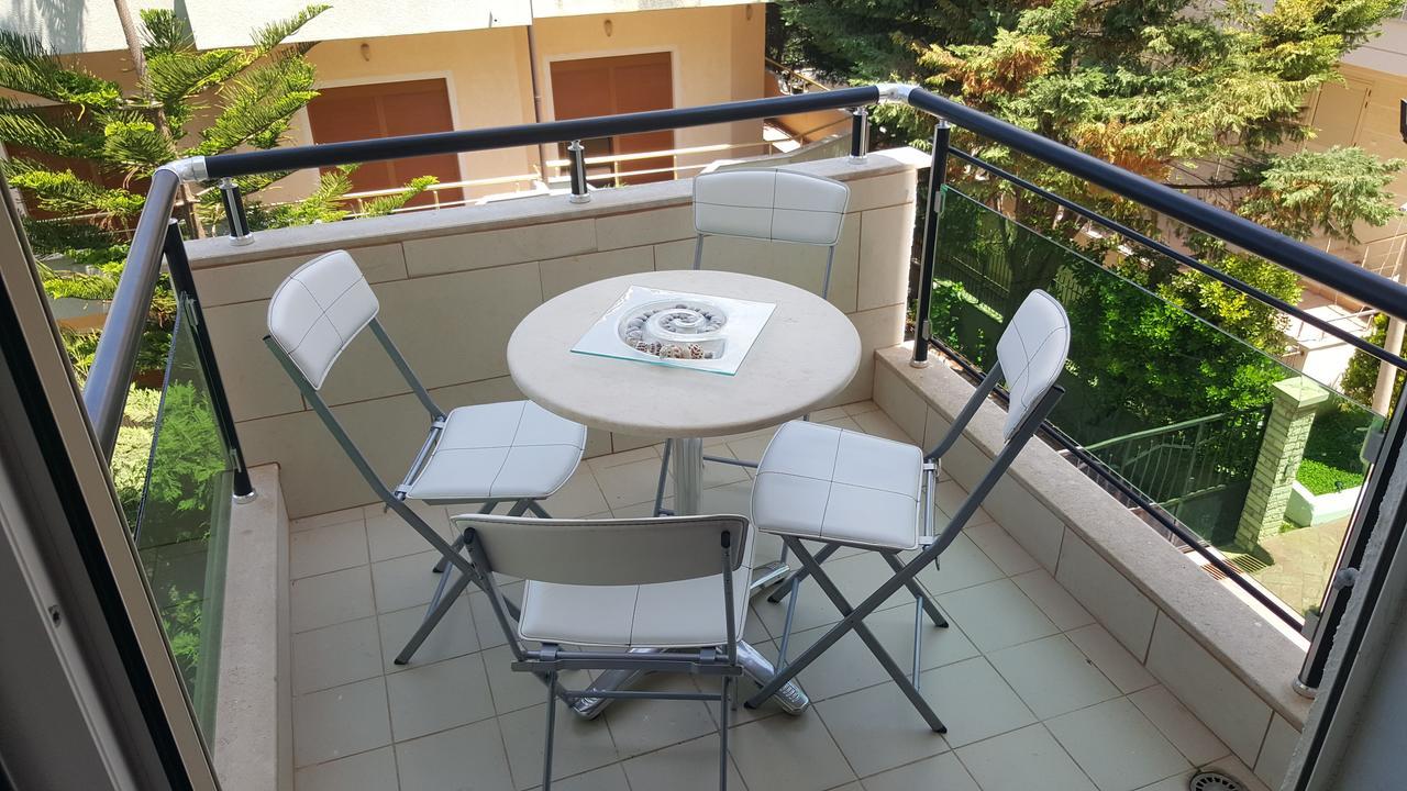 Deni Sea View Apartment فلورا المظهر الخارجي الصورة