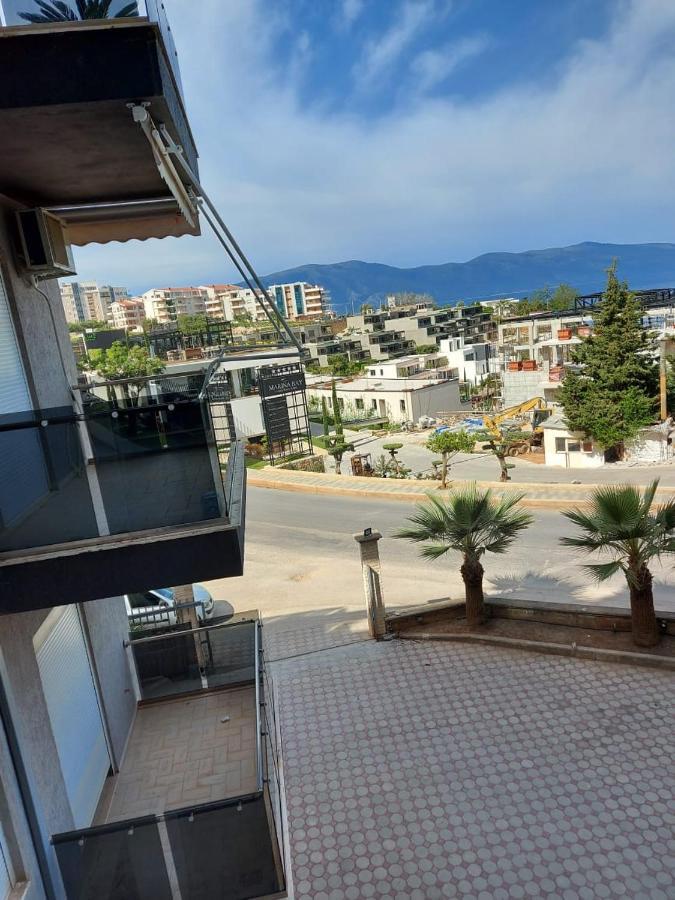 Deni Sea View Apartment فلورا المظهر الخارجي الصورة